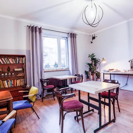 Kraszewskiego3a Oda ve Kahvaltı